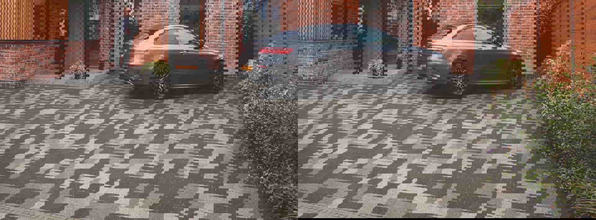 How To Lay Block Paving – A Guide To Laying Block Paving Hero Image