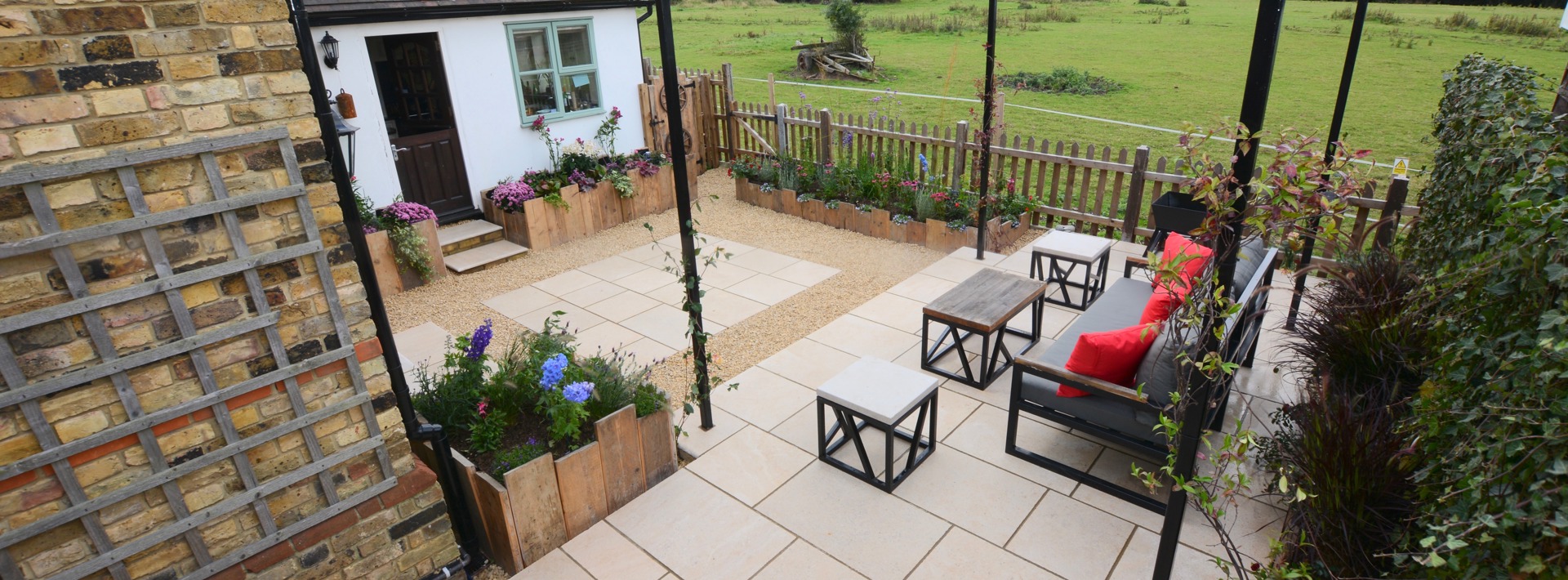 Garden paving advice for first time home buyers Hero Image
