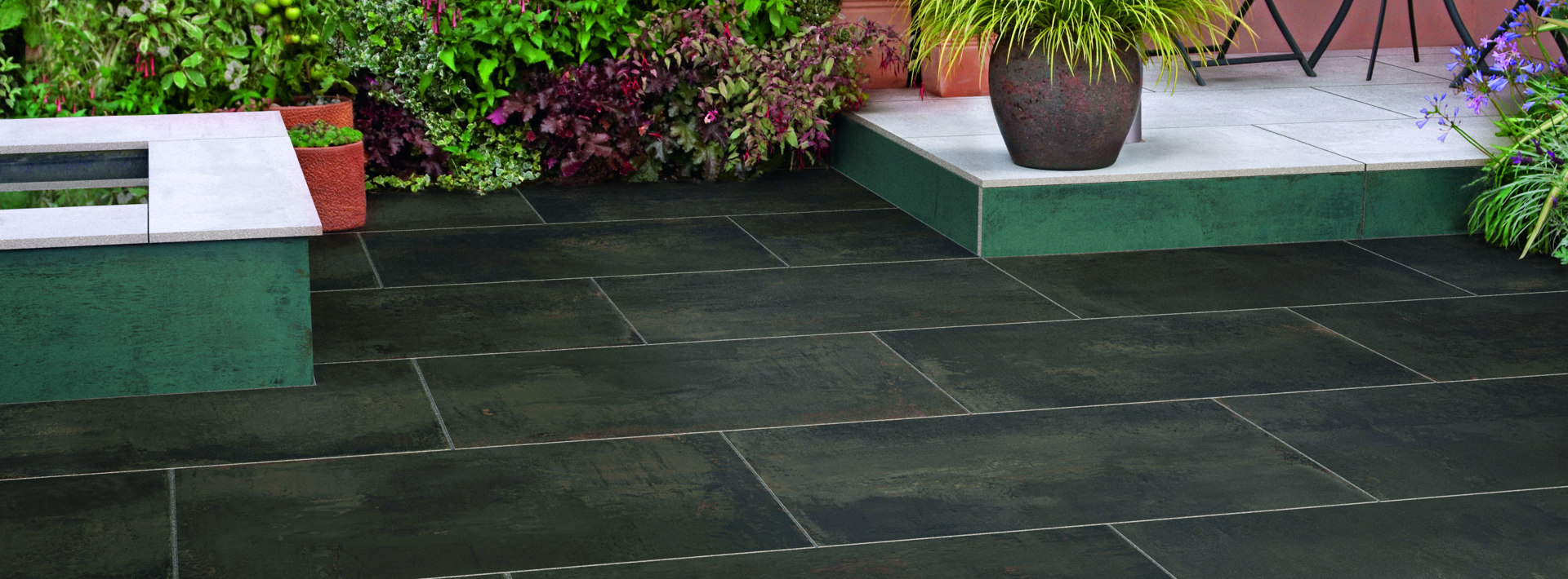 Small Courtyard Garden Ideas Hero Image