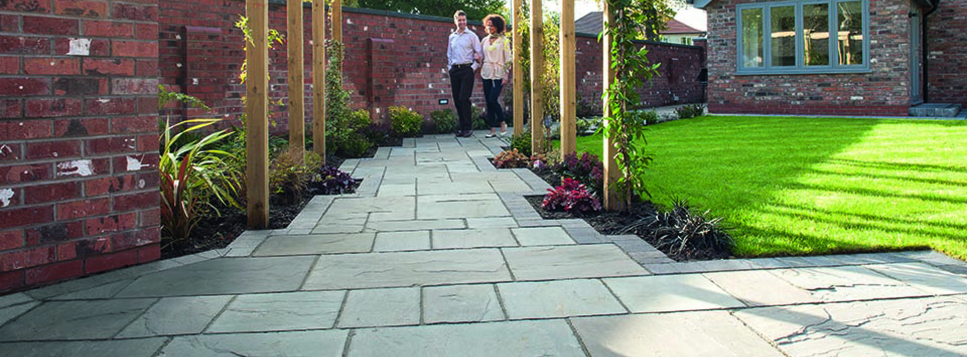 Front Garden Ideas to Inspire Your Outdoor Space Hero Image