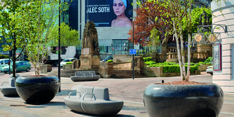 Giove Planters, Bradford