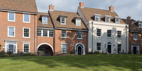 6 new homes featuring bespoke cast stone dressings