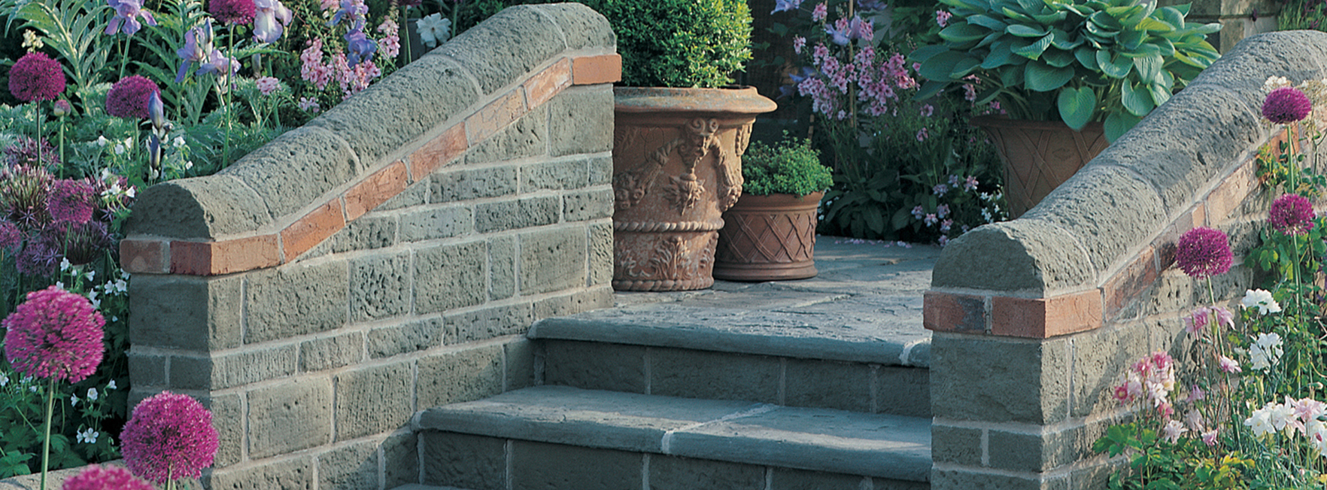 Creating an Italian garden Hero Image