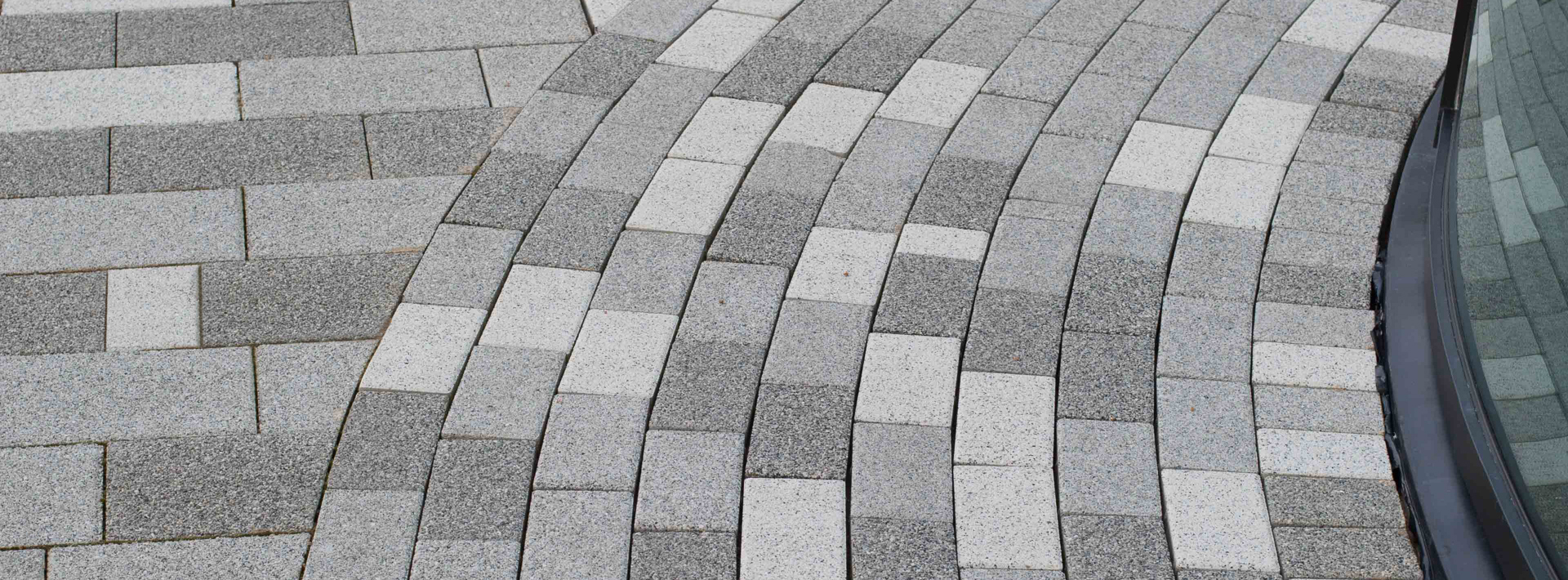 Pros & Cons Of Unbound Modular Paving Hero Image